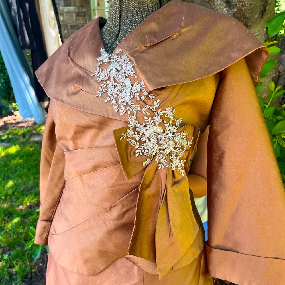 Elegant Brown Women's 2 piece Dress with Floral Embellishments